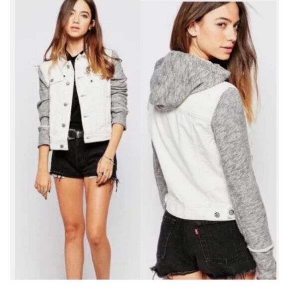Free People Jackets & Blazers - FREE PEOPLE CASUAL TERRY CLOTH JACKET WOMENS Size SMALL WHITE DENIM 39F434J138